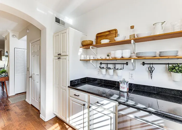 8 Mi To Old Town Scottsdale! Holiday home